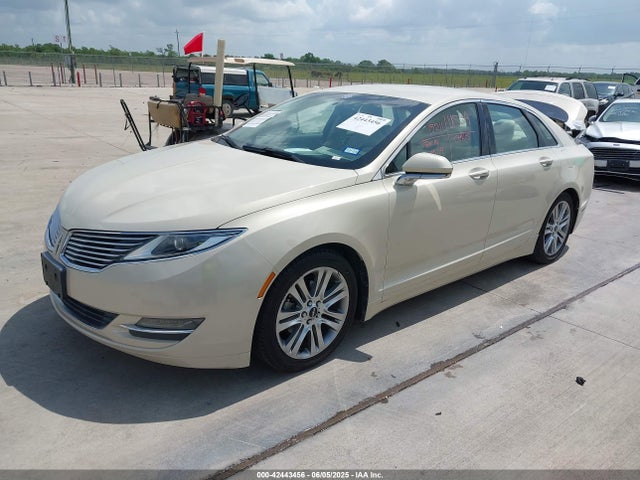 Lincoln MKZ 2014 3LN6L2LU7ER811664 Image 2