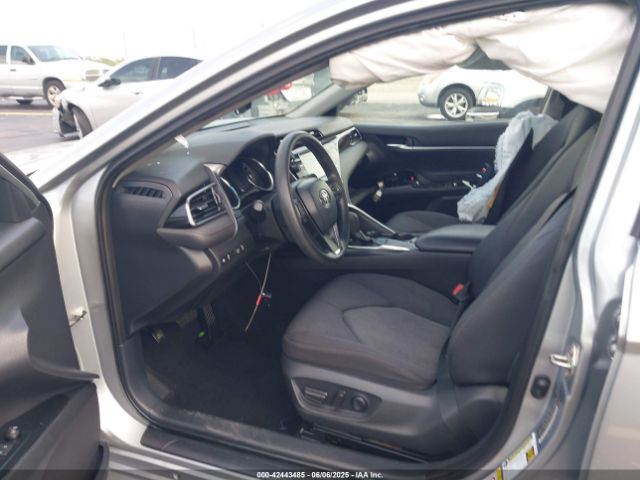 2019 TOYOTA CAMRY 4T1B11HK1KU228887 Photo 4