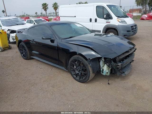 Ford 2.3l 4v premium fuel 2018 1FA6P8TH9J5146803 Image 1