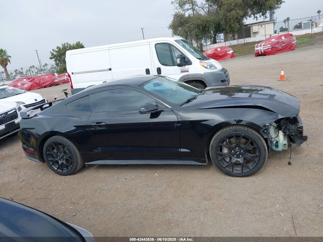 Ford 2.3l 4v premium fuel 2018 1FA6P8TH9J5146803 Image 14