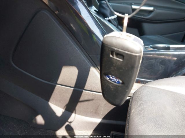 1FMCU0JX4EUB07030 Ford Escape Titanium