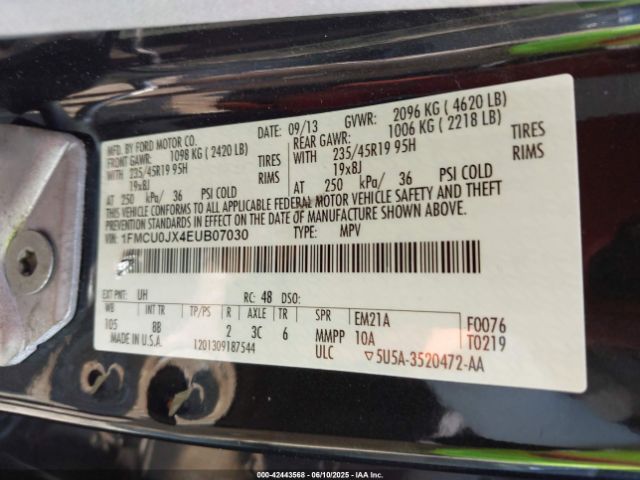 1FMCU0JX4EUB07030 Ford Escape Titanium