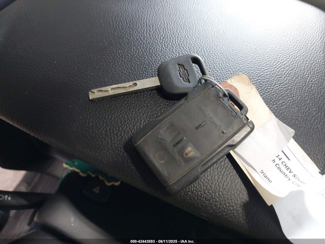 1GCVKREC0EZ393251 Chevrolet Silverado 1500 1lt