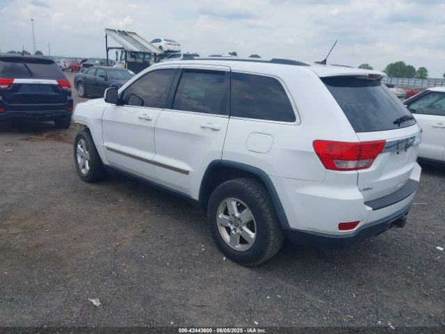 2013 JEEP GRAND CHEROKEE 1C4RJEAG3DC588574 Photo 2