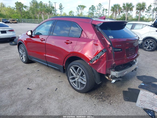 2020 CADILLAC XT4 1GYFZER44LF116168 Photo 2