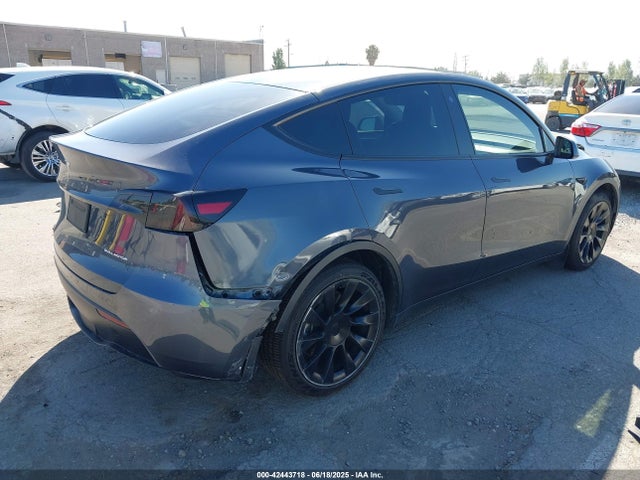 2023 TESLA MODEL Y 7SAYGDEE5PF588017 Photo 3