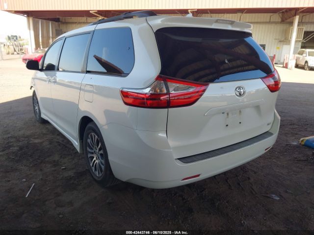 2018 TOYOTA SIENNA 5TDYZ3DC5JS927489 Photo 2