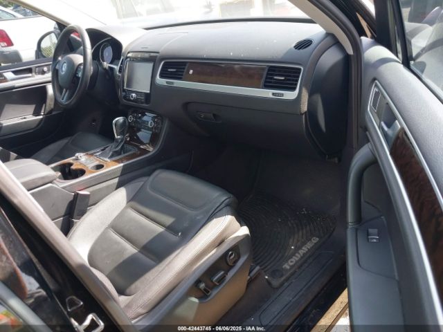 2013 VOLKSWAGEN TOUAREG WVGEF9BP9DD005002 Photo 4