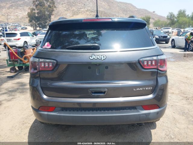 3C4NJCCB5JT253420 Jeep 2018