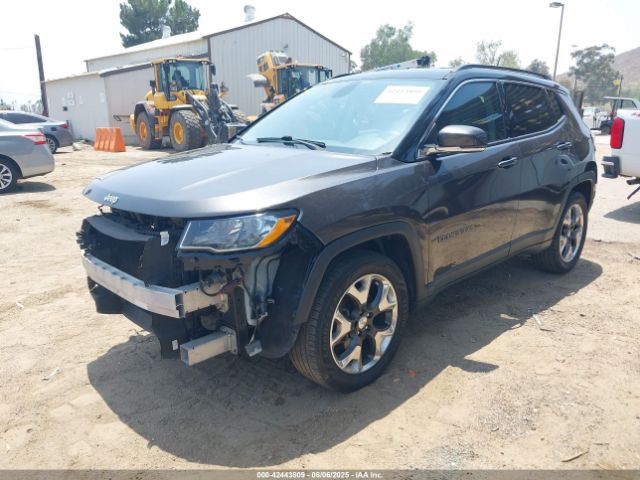 3C4NJCCB5JT253420 Jeep 2018