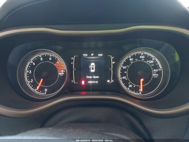 1C4PJMAS6GW327125 Jeep Cherokee Altitude