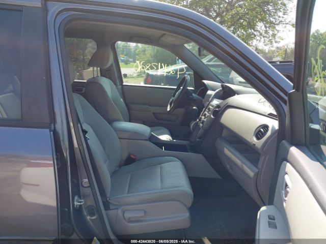 5FNYF4H21EB050252 Honda PILOT LX