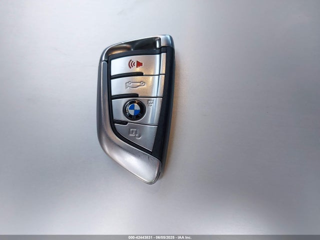 WBAJA5C50KBX86831 BMW 2019