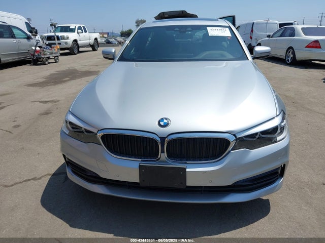WBAJA5C50KBX86831 BMW 2019
