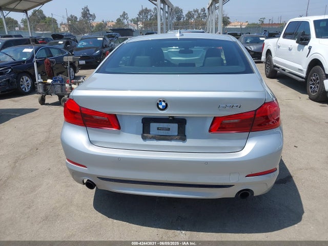 WBAJA5C50KBX86831 BMW 2019