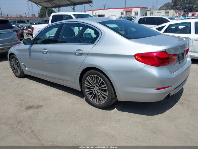 WBAJA5C50KBX86831 BMW 2019