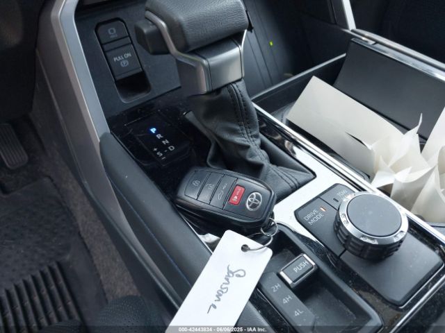 2024 TOYOTA TUNDRA HYBRID 5TFNC5DB8RX080500 Photo 10