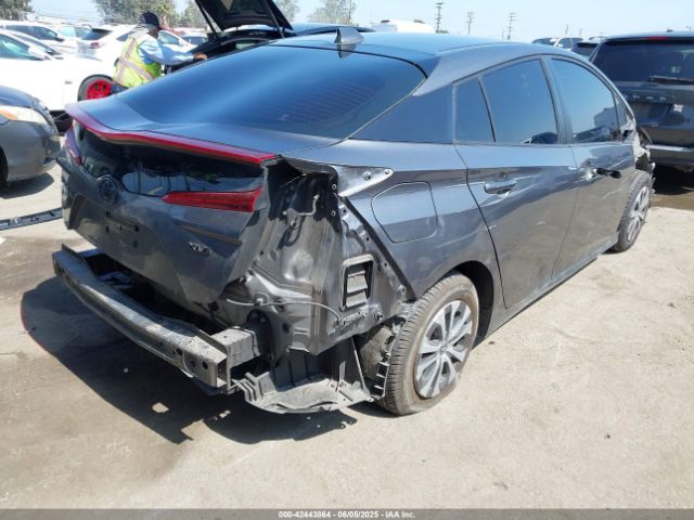 2021 TOYOTA PRIUS PRIME JTDKAMFPXM3190833 Photo 3