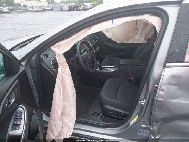 1G1ZD5ST0SF118882 Chevrolet Malibu Fwd 1lt