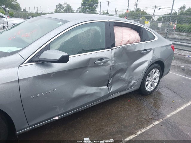 1G1ZD5ST0SF118882 Chevrolet Malibu Fwd 1lt