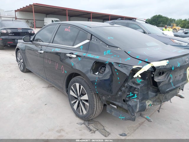 Nissan 2022 2022 1N4BL4DVXNN313456 Image 3