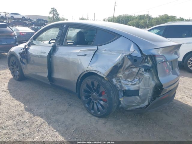 2024 TESLA MODEL Y 7SAYGDEF5RA294237 Photo 2