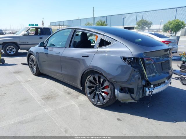 2022 TESLA MODEL Y 7SAYGDEF3NF563266 Photo 2