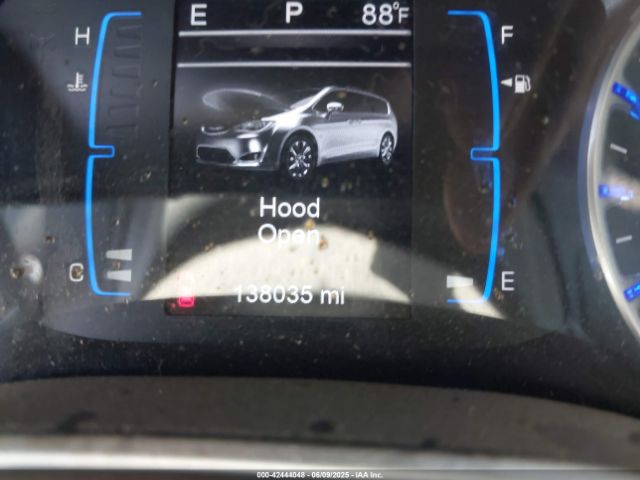 2C4RC1BG9HR611371 Chrysler 2017