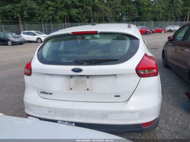 1FADP3K25JL316271 Ford FOCUS SE