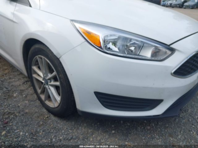 1FADP3K25JL316271 Ford FOCUS SE