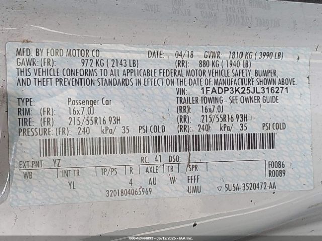 1FADP3K25JL316271 Ford FOCUS SE