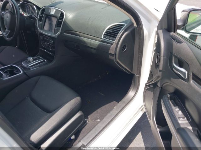 2020 CHRYSLER 300 2C3CCAAG8LH158838 Photo 4