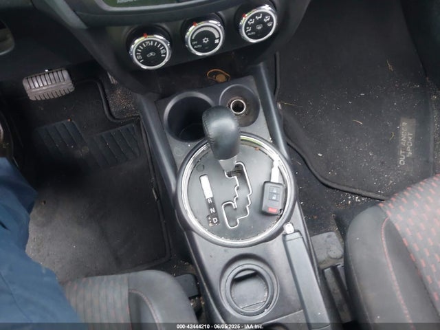 Mitsubishi 2.0 dohc mivec 2017 JA4AP3AU7HZ033520 Image 11