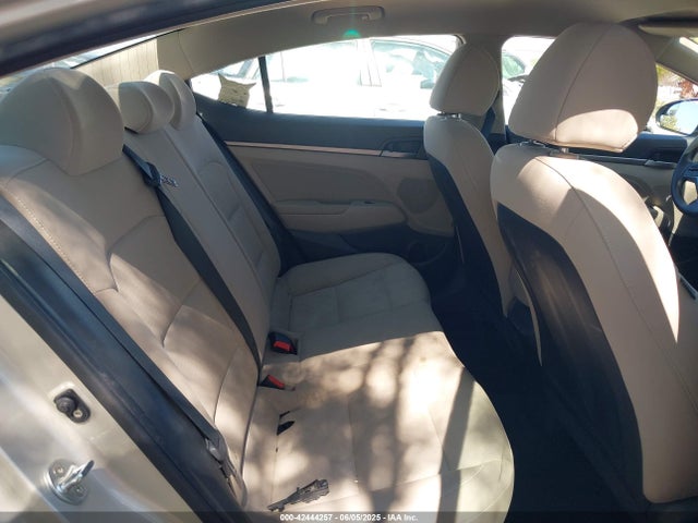 KMHD84LF5HU409032 Hyundai Elantra