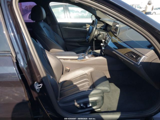 2021 BMW 530E WBA13AG01MCF34538 Photo 4