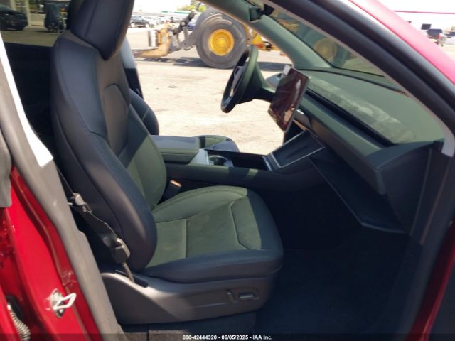 2026 TESLA MODEL Y 7SAYGDEE5TF329828 Photo 4