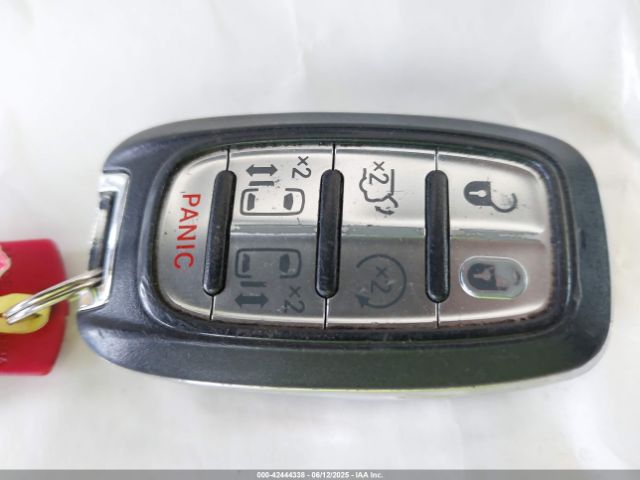 2018 CHRYSLER PACIFICA HYBRID 2C4RC1L78JR172717 Photo 10