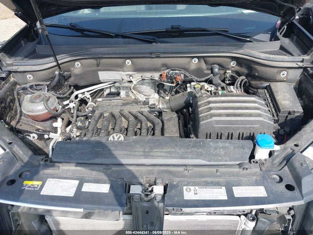 Volkswagen 2019 2019 1V2XR2CA9KC520010 Image 10
