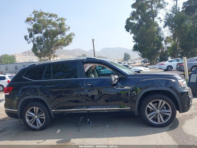 Volkswagen 2019 2019 1V2XR2CA9KC520010 Image 12