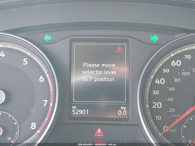 Volkswagen 2019 2019 1V2XR2CA9KC520010 Image 14