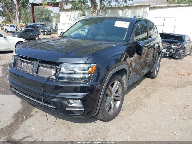 Volkswagen 2019 2019 1V2XR2CA9KC520010 Image 2