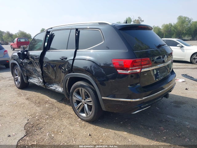 Volkswagen 2019 2019 1V2XR2CA9KC520010 Image 3