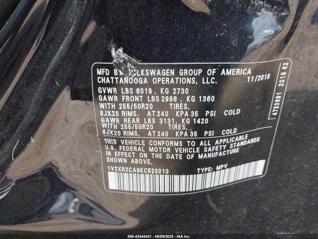 Volkswagen 2019 2019 1V2XR2CA9KC520010 Image 9