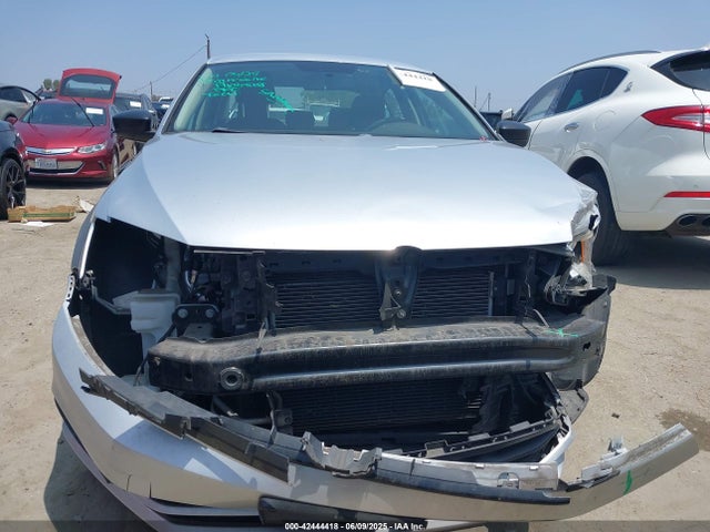 3VWD67AJ2GM250005 Volkswagen Jetta