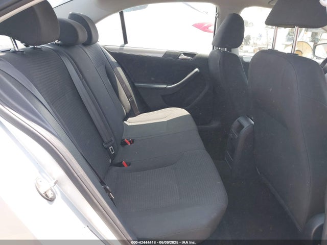 3VWD67AJ2GM250005 Volkswagen Jetta