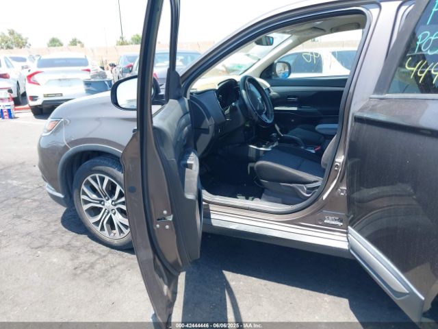 JA4AD3A32HZ040522 Mitsubishi Outlander Se/sel