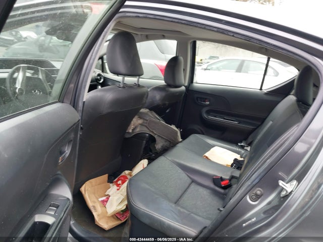 JTDKDTB38G1130649 Toyota Prius C Four