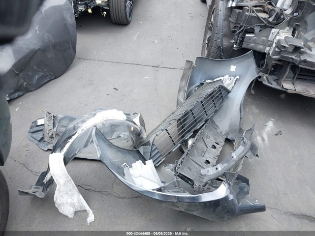 JTDKDTB38G1130649 Toyota Prius C Four