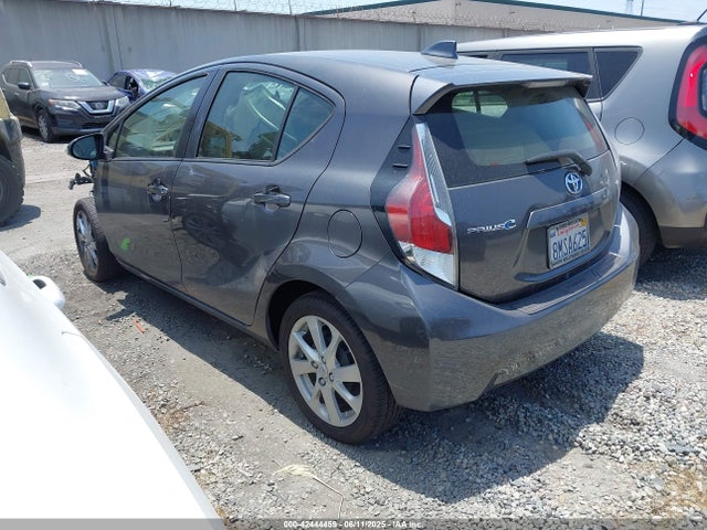 JTDKDTB38G1130649 Toyota Prius C Four