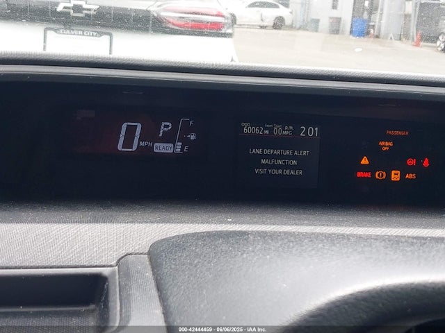 JTDKDTB38G1130649 Toyota Prius C Four